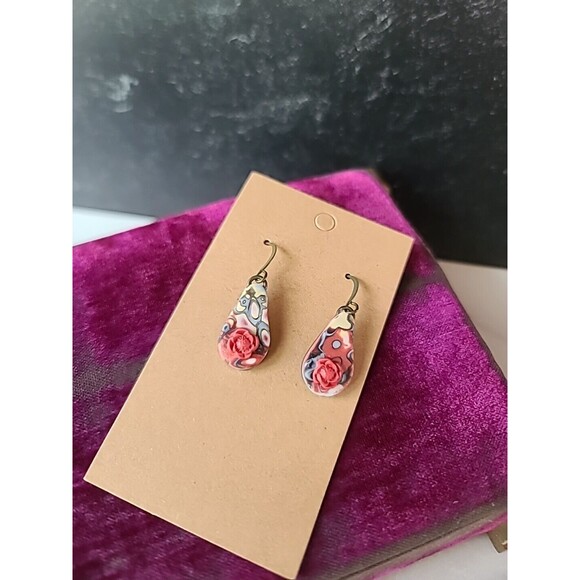 Polymer Clay Floral Dangling Pierced Earrings New - Picture 2 of 10